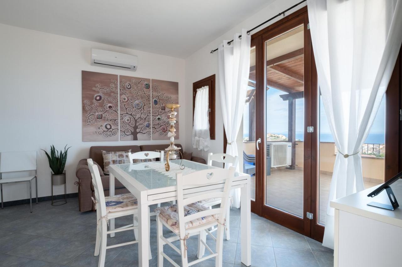 Castelsardo- Elegante Appartamento Vista Mare Екстер'єр фото